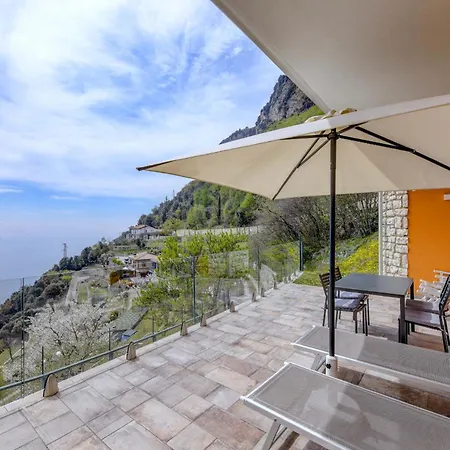 Orange House Relax